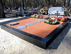 Укладка цветного щебня